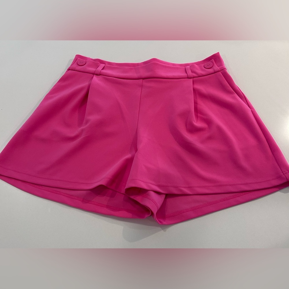VERSONA Pink Shorts 3.5” NWOT XL